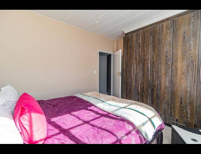 2 BEDROOM TOWNHOUSE FOR SALE IN EDEN GLEN